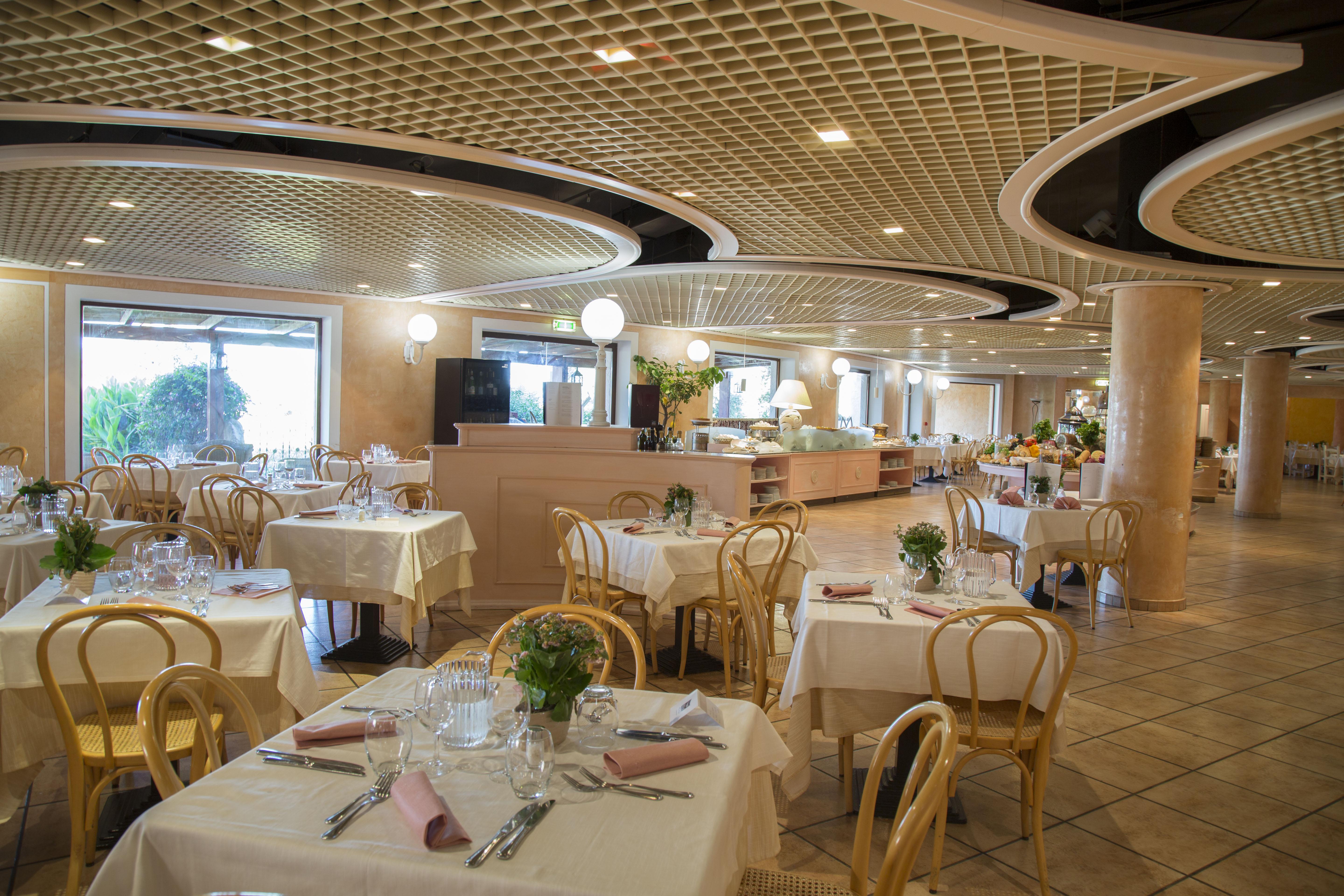 Hotel Sant'elmo 4*